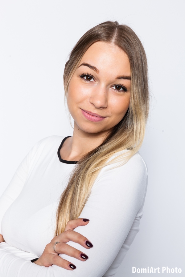 cv fotózás Debrecen oneletrajz-cv-fotozas-debrecen